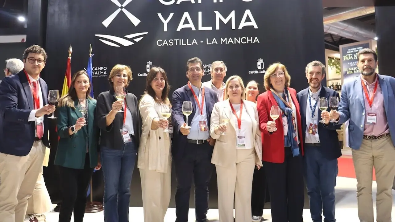 El Gobierno de Castilla-La Mancha promociona en Fenavin la calidad de los vinos de la región