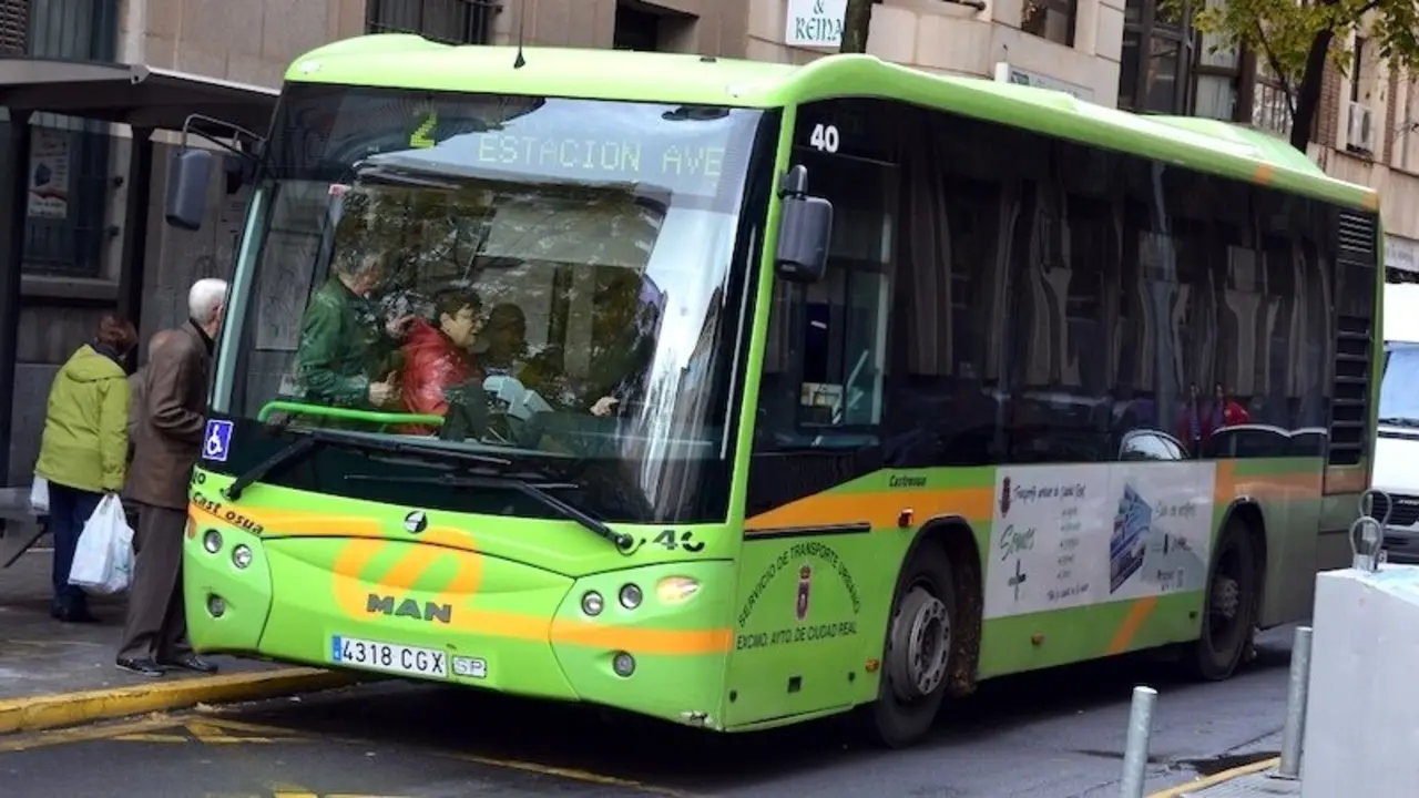 Ciudad Real mantendrá las ayudas al transporte urbano, pero sube un 10 % las tarifas, autobús, autobuses