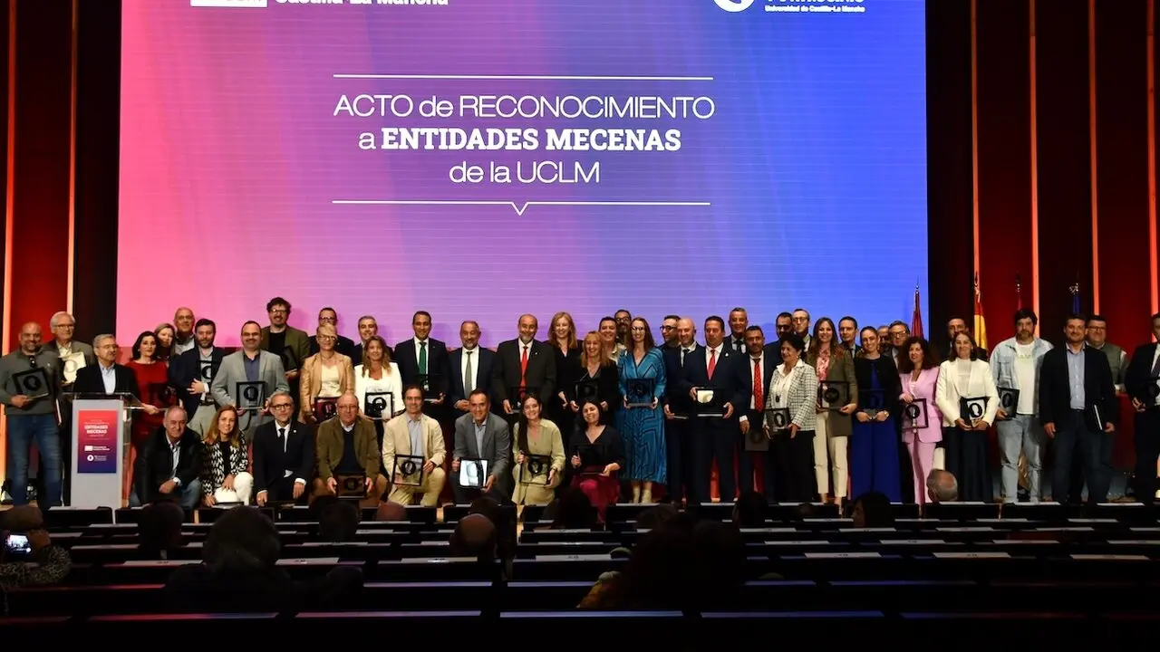 La Universidad de Castilla-La Mancha (UCLM) reconoce la aportación de su medio centenar de entidades mecenas