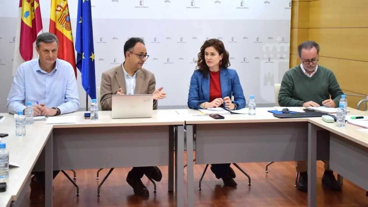 La viceconsejera de Empleo, Diálogo Social y Seguridad y Salud Laboral, Nuria Chust, ha presidido la Comisión Especializada de Prevención de Riesgos Laborales