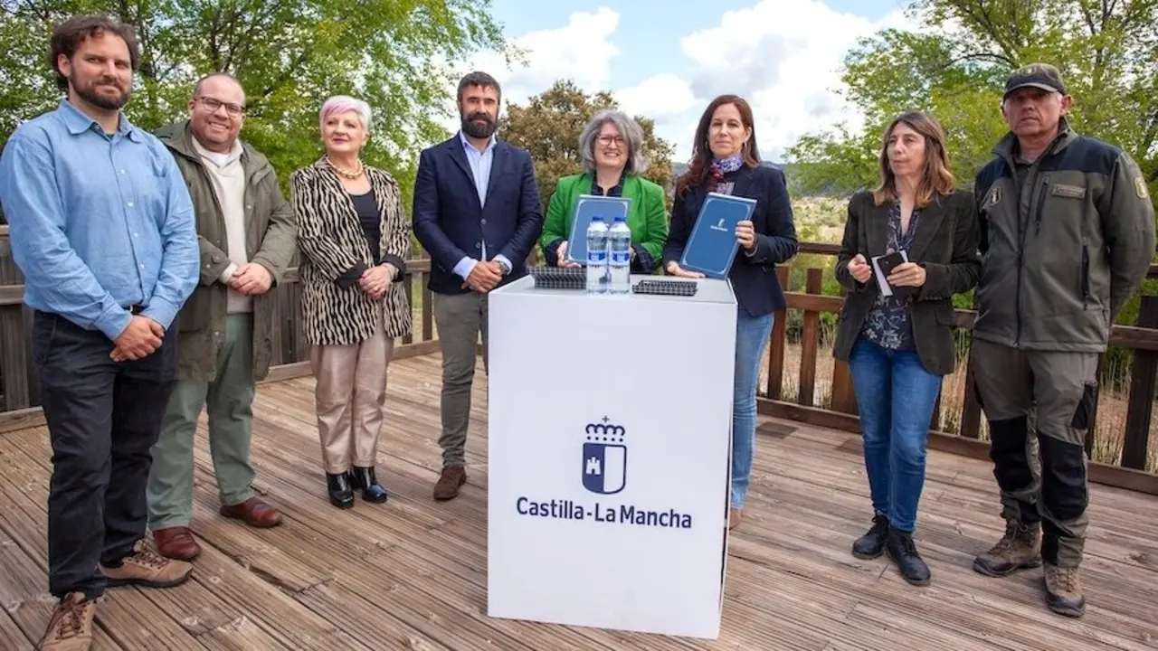 El Gobierno de Castilla-La Mancha y Font Vella impulsan la conservación y restauración ecológica del bosque de ribera en el Parque Natural del Barranco del río Dulce