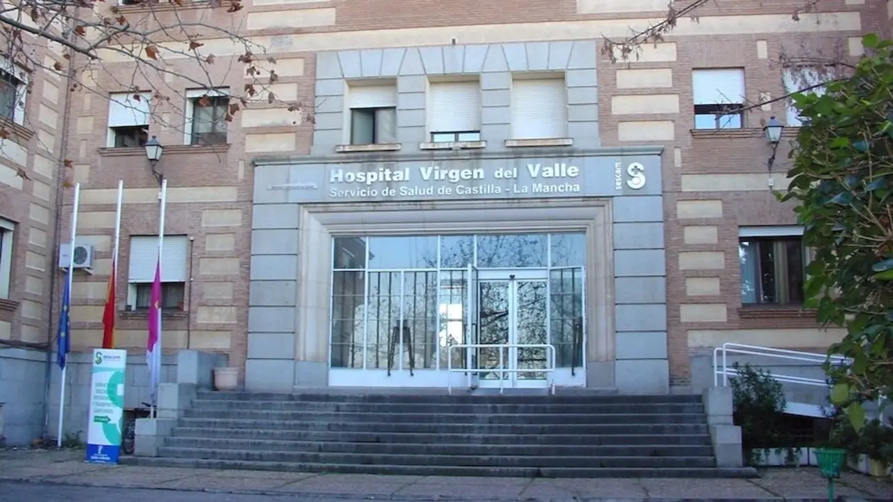Recogen más de 2.800 firmas contra el traslado del Hospital 'Virgen del Valle'