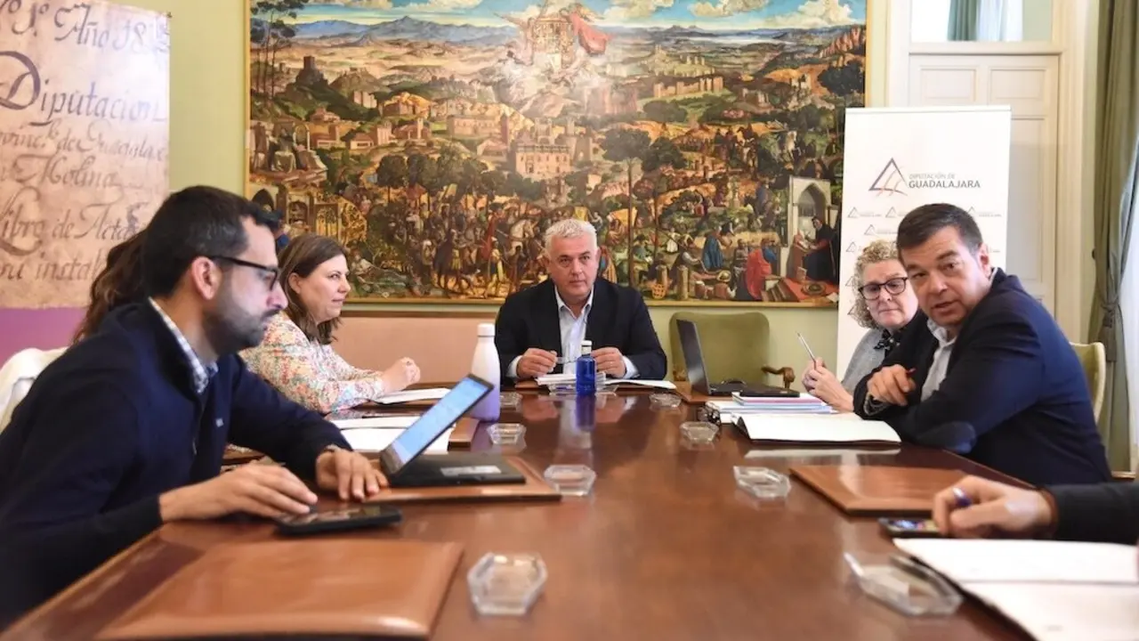 En la imagen un instante de la Junta de Gobierno de la Diputación de Guadalajara