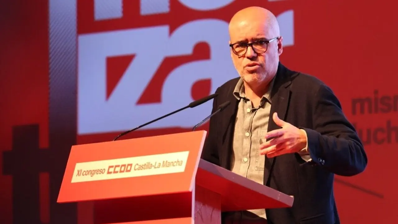El secretario general de CCOO, Unai Sordo, durante su intervención en el XI Congreso Regional de CCOO Castilla-La Mancha que se celebra este jueves y viernes en Toledo