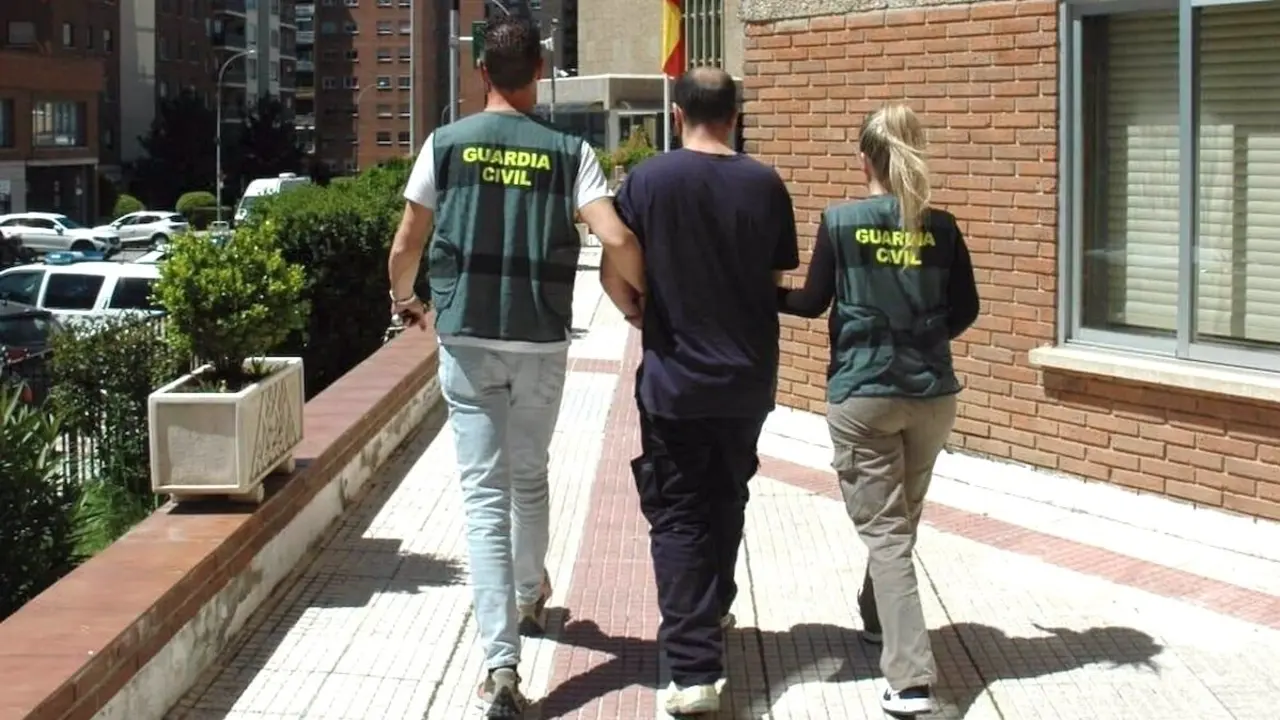 La Guardia Civil detiene en Guadalajara a un individuo que combatió en el Dáesch