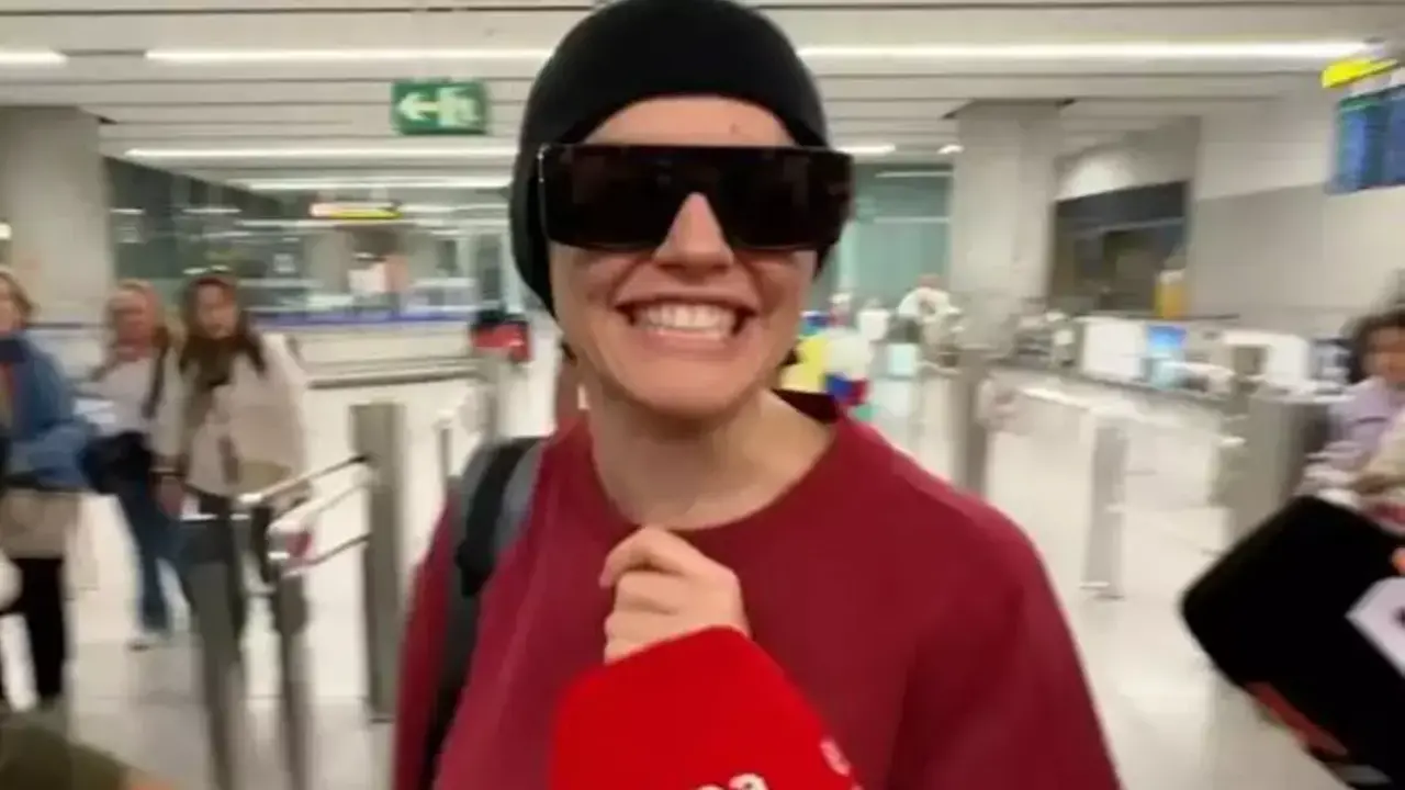 Melody rompe su silencio ya en España y mucho ojo a todo lo que dispara y señala