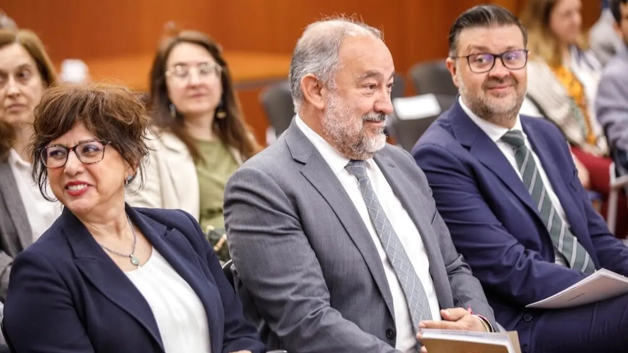 El consejero de Educación, Cultura y Deportes, Amador Pastor, asiste a las jornadas de investigación e innovación de contratos postdoctorales