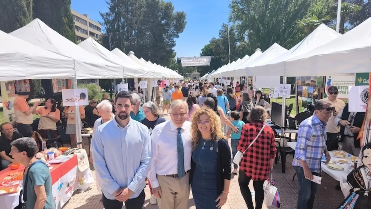 La II Feria del Asociacionismo de Ciudad Real crece en participación y asistencia