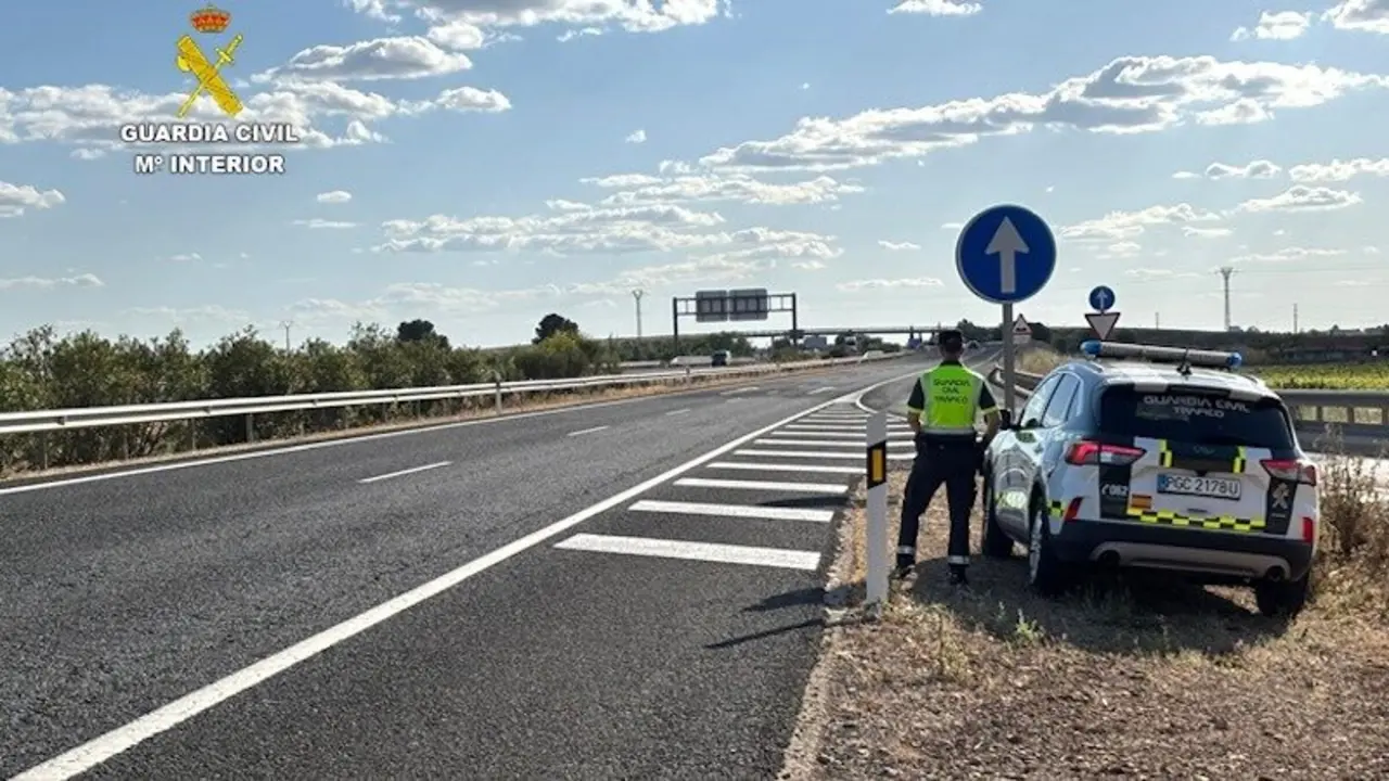 Investigado por conducir un coche a 211 km/h en una carretera limitada a 120 km/h