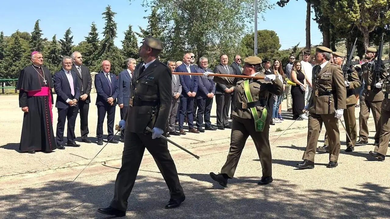 El coronel Miguel Riesco asume el mando del Centro Nacional de Adiestramiento de Chinchilla de Montearagón (Albacete)