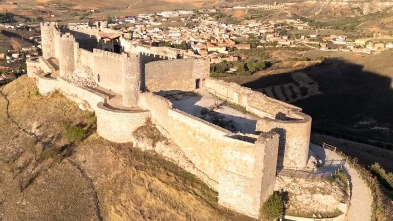 La Diputación de Guadalajara destina 444.245 euros a reconstruir un muro del castillo de Jadraque