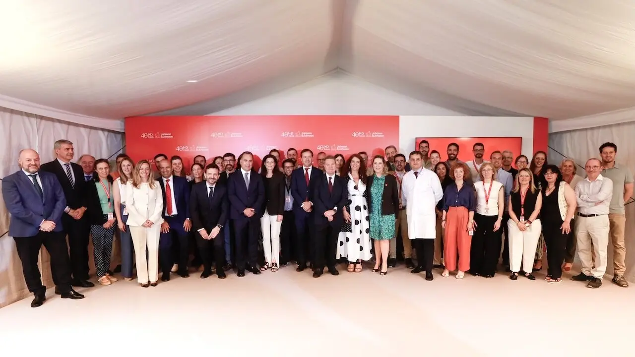 Johnson &amp; Johnson cumple 40 años en Toledo ensalzando su labor en 150 patentes y su formación a más de 130 científicos