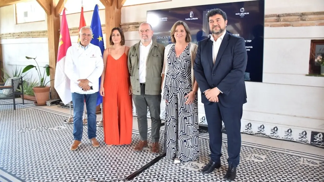 La consejera de Economía, Empresas y Empleo, Patricia Franco, ha presentado las próximas iniciativas de promoción turística de la región, DiscoverEat y con la Guía Michelin