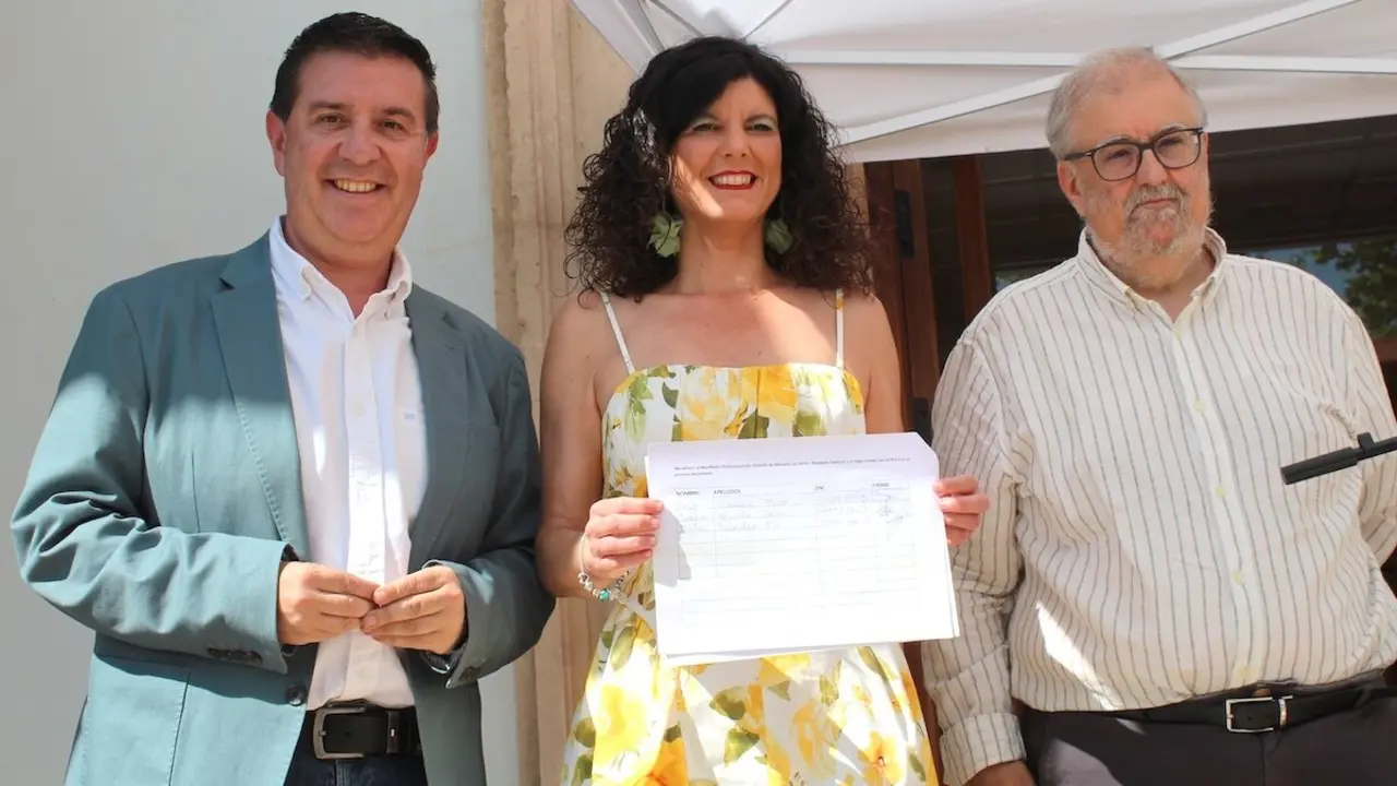 El presidente de la Diputación, la alcaldesa de Barrax y el gerente de Cultural Albacete encabezan el libro de firmas pidiendo que la estación de Albacete pase a denominarse Los Llanos-Benjamín Palencia