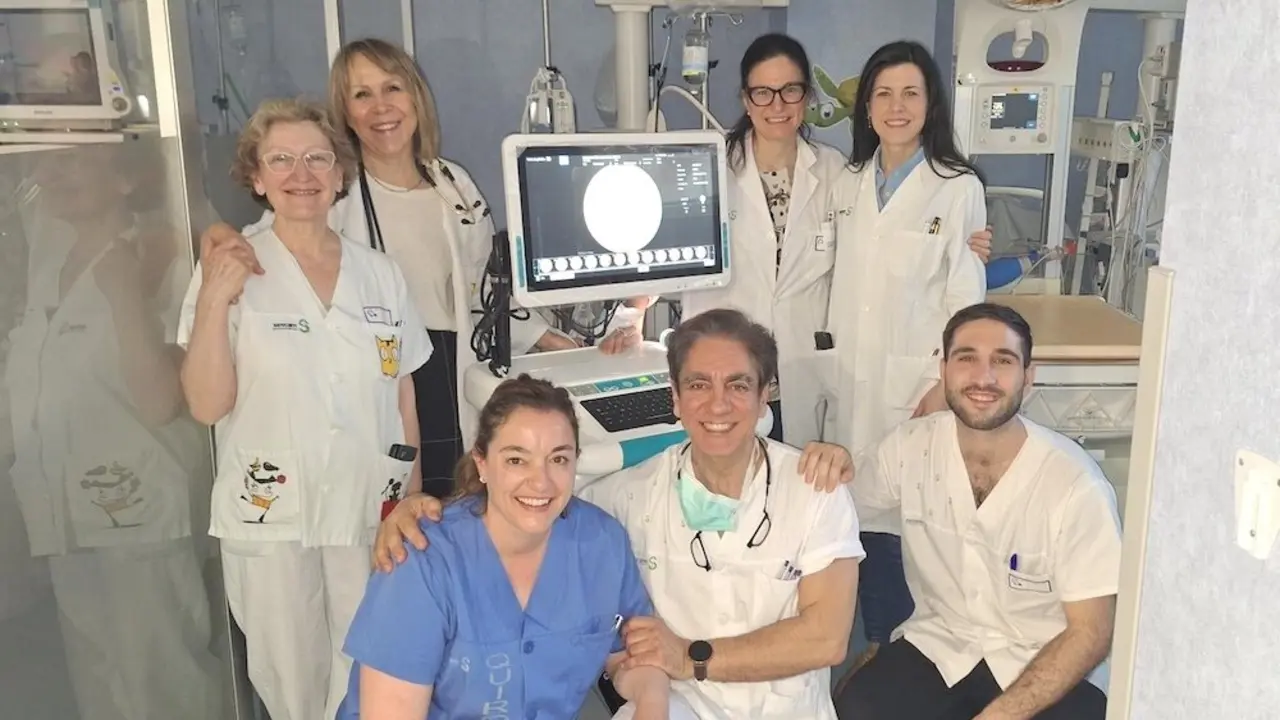 El Hospital Mancha Centro utiliza un sistema de alta precisión para prevenir la ceguera infantil