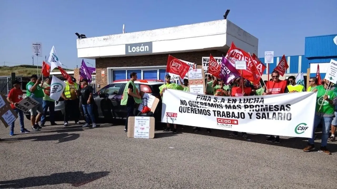 Trabajadores de la madera de Cuenca denuncian impagos y retrasos en sus nóminas