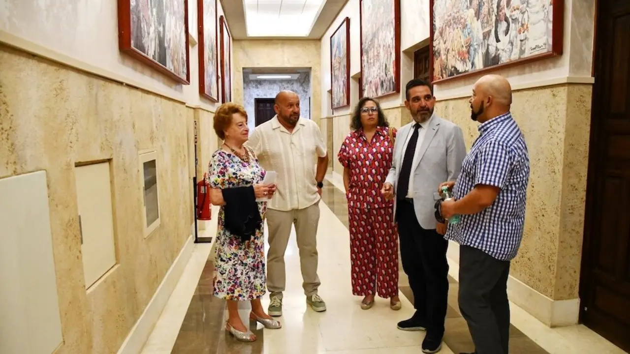 Siete cuadros sobre el Corpus Christi de Toledo de los años 90, en una exposición