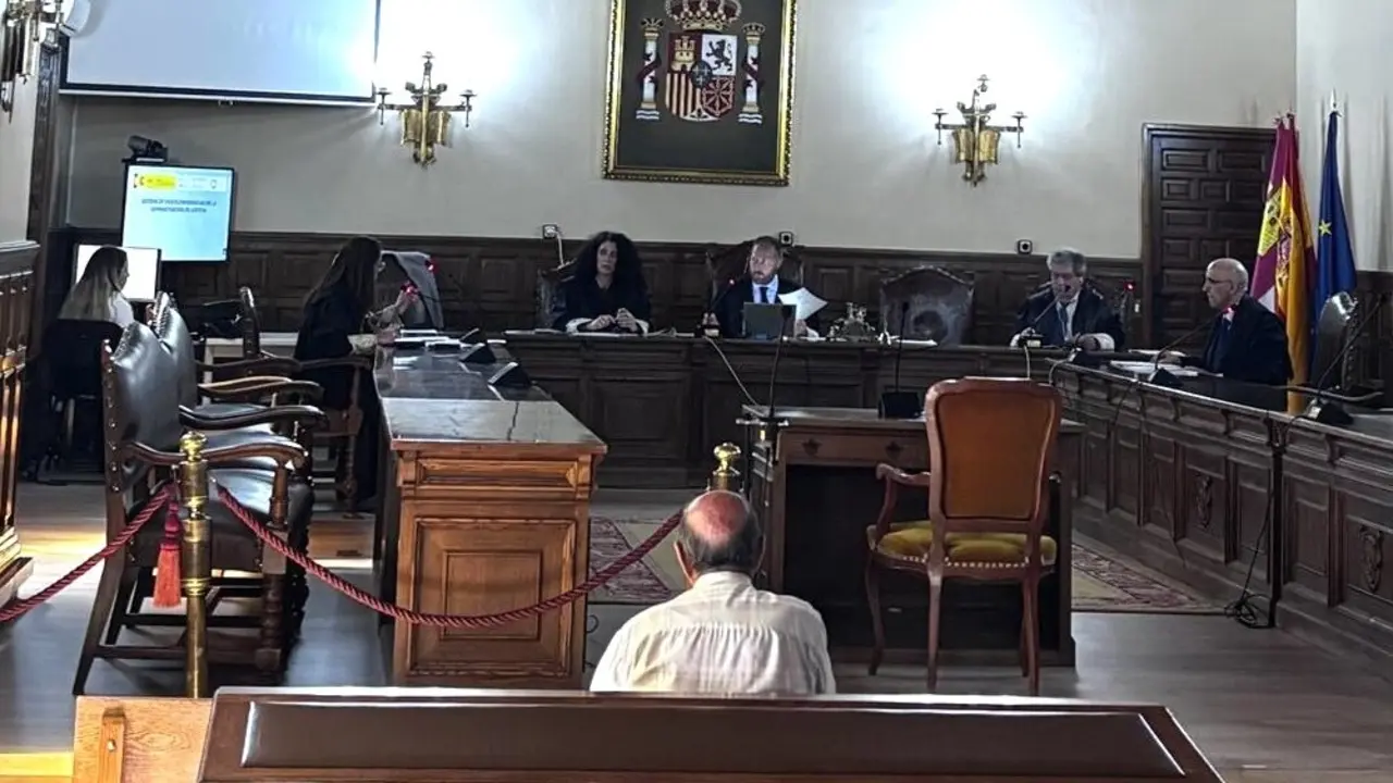 Acepta seis años de cárcel por ofrecer dinero a niñas a cambio de que le masturbaran