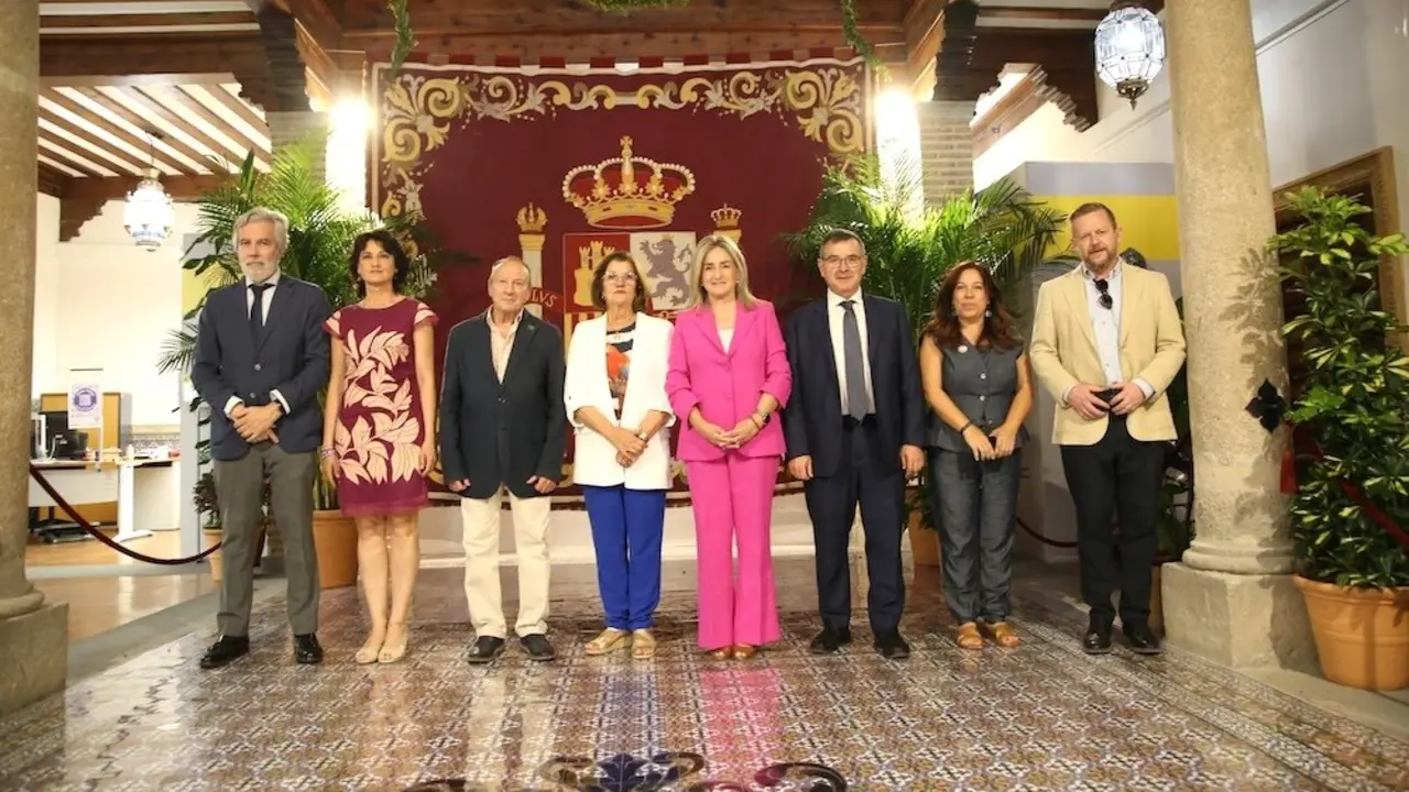 El patio de la Delegación del Gobierno se engalana para el Corpus Christi de Toledo