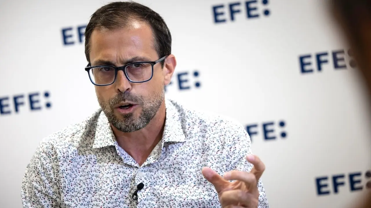 El viceconsejero de Medio Ambiente del Gobierno de Castilla-La Mancha, José Almodóvar, en un momento de la entrevista - EFE/Ismael Herrero