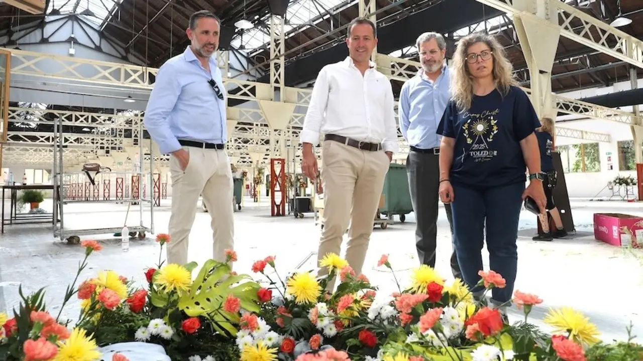 Mil plantas y 40.000 tallos engalanarán el recorrido procesional del Corpus de Toledo tras el trabajo de ochenta floristas