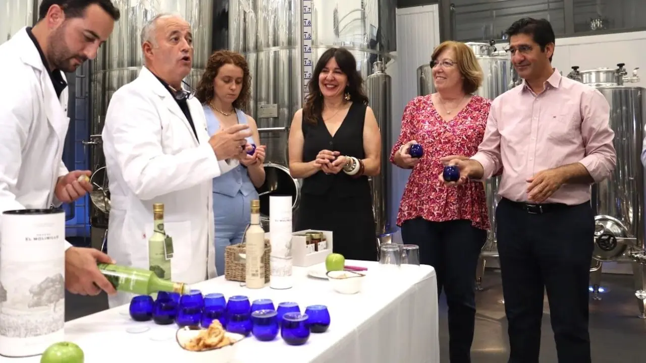 El vicepresidente segundo del Gobierno de Castilla-La Mancha, José Manuel Caballero, ha visitado la finca ‘Dehesa El Molinillo’ en Retuerta del Bullaque (Ciudad Real)