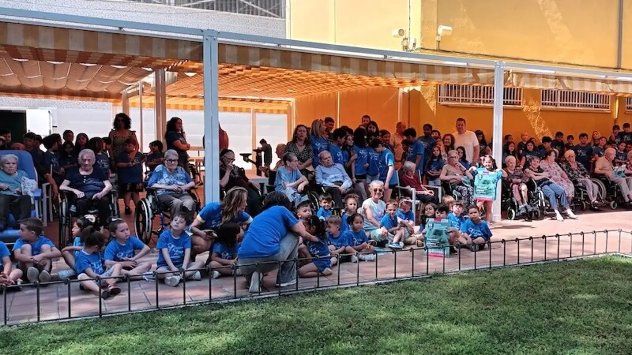 Unas 400 personas participan en actos para concienciar contra el maltrato a los mayores
