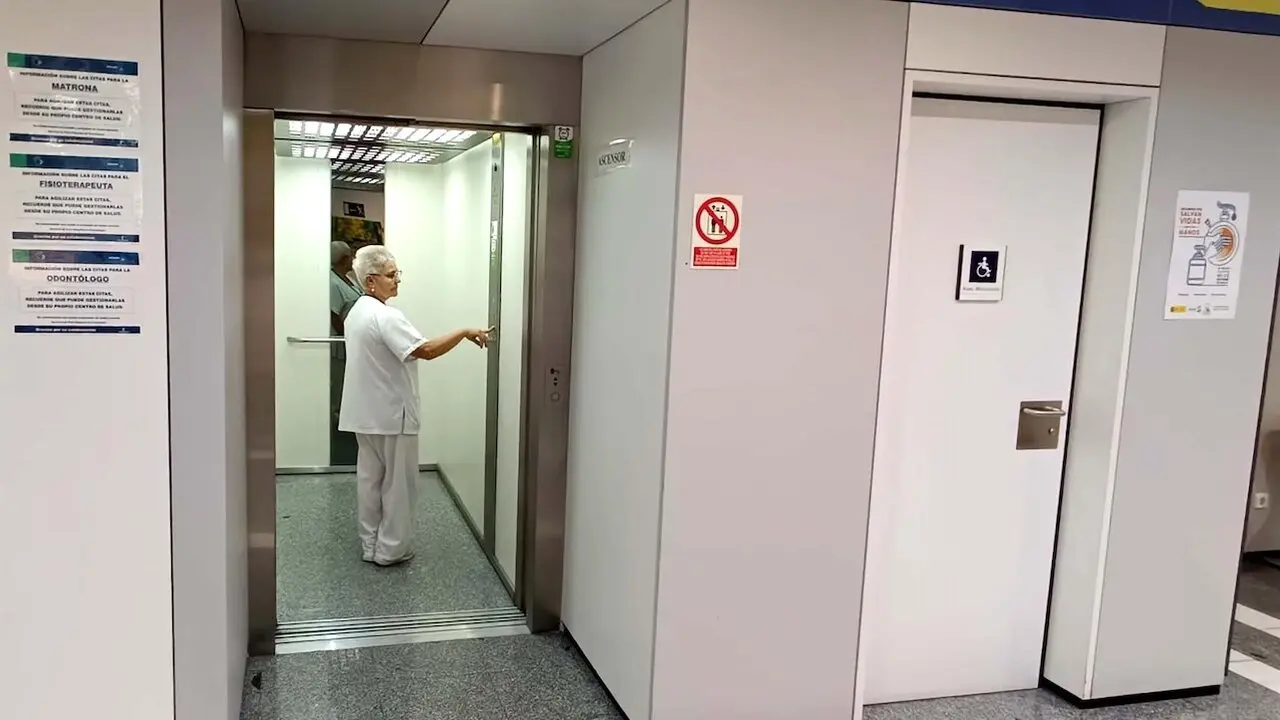 Los centros de salud de El Alamín, Cervantes y Balconcillo tendrán nuevos ascensores