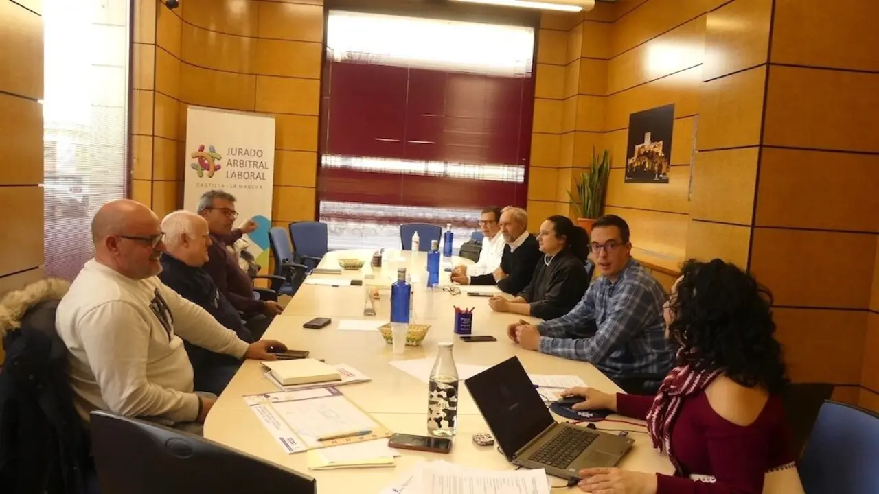 Firmado el convenio de industrias expendedoras y fabricantes de pan de Cuenca