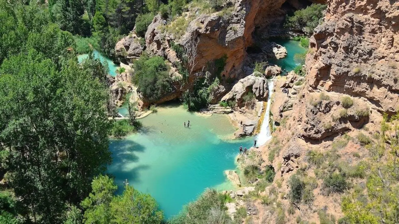 Prohíben el baño en Las Chorreras del Cabriel por la peligrosidad tras la dana
