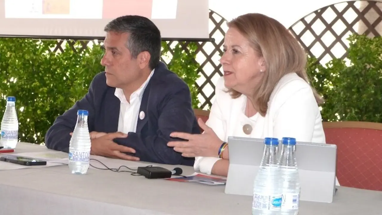 Javier Ortega y Raquel Payo en el XIX Encuentro regional de Salud Laboral de CCOO Castilla-La Mancha celebrado este miércoles en Toledo