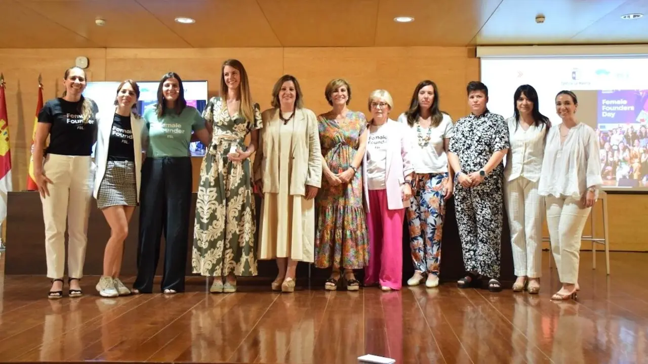 La consejera de Economía, Empresas y Empleo, Patricia Franco, ha participado, en la Fábrica de Harinas de Albacete, en la inauguración de la jornada Female Founders Day