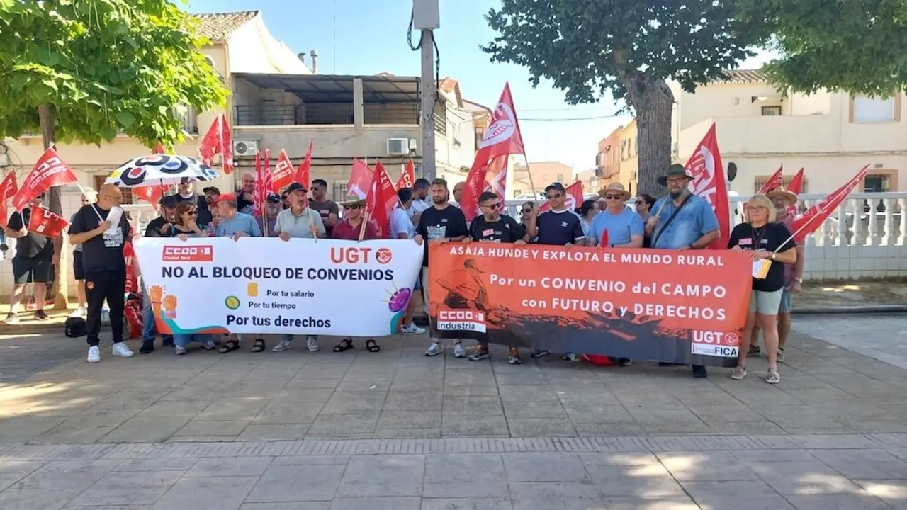 Trabajadores del campo de Ciudad Real exigen el desbloqueo de su convenio colectivo