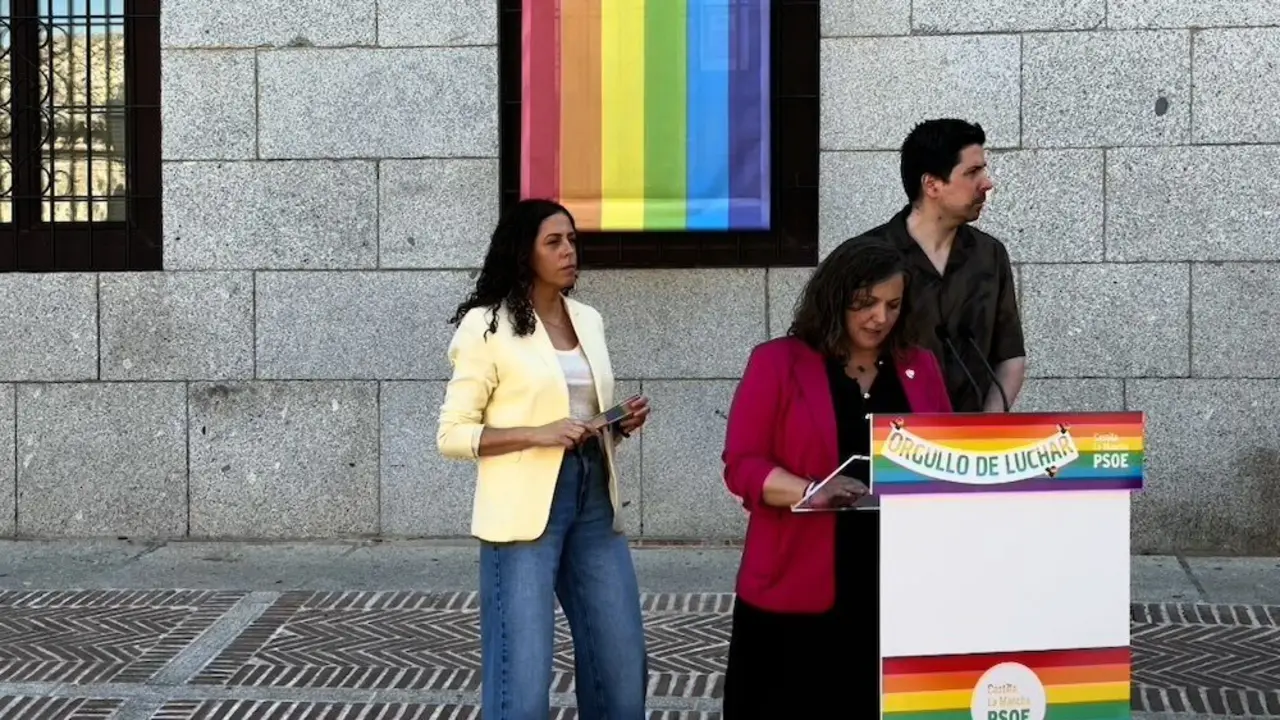 El PSOE reivindica sus avances en derechos LGTBI frente a la "intolerancia" de PP y Vox