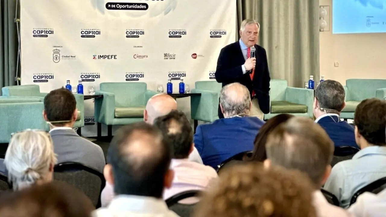 Empresarios conocen la oferta del polígono industrial Oretania de Ciudad Real
