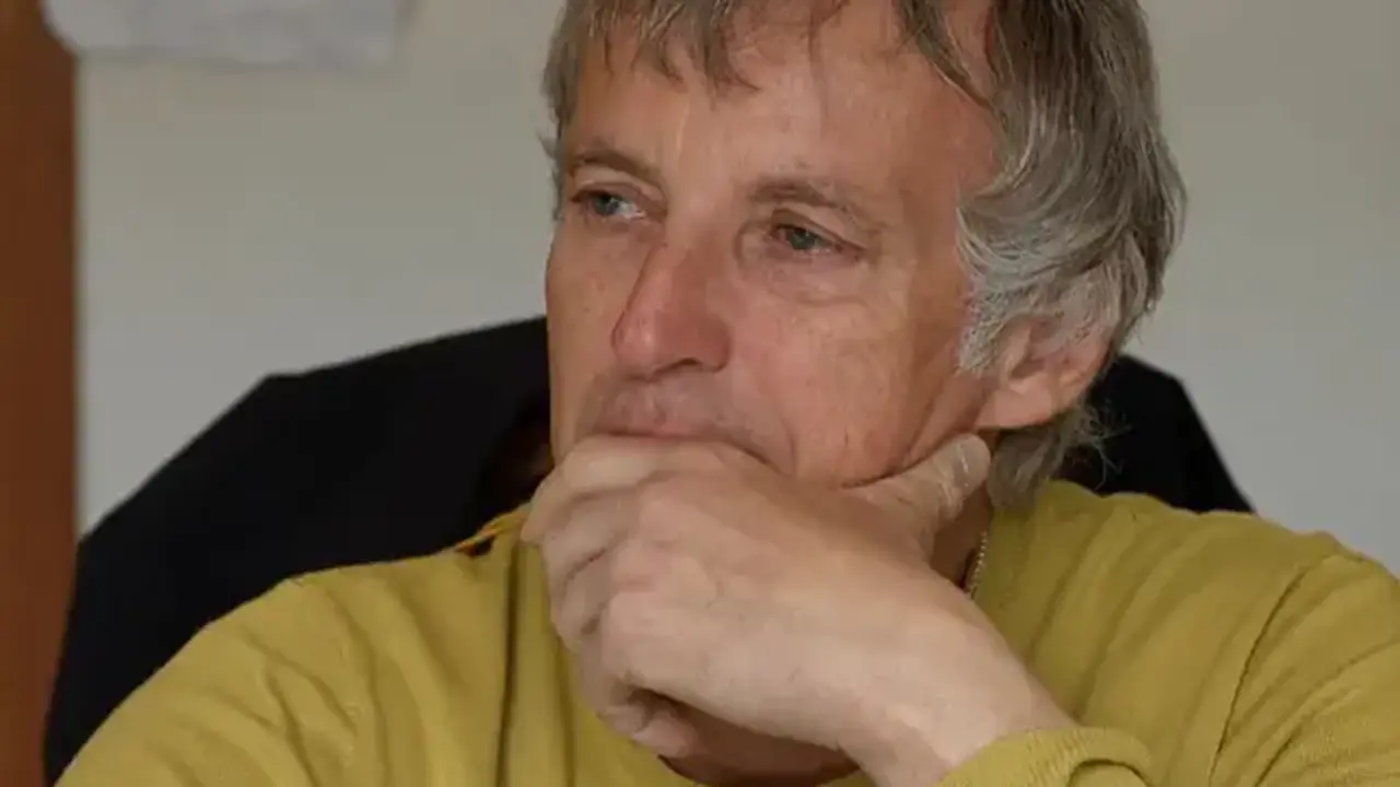 “A mi niño le cayó una viga y le mató en el acto". Jesús Calleja roto ante la trágica perdida