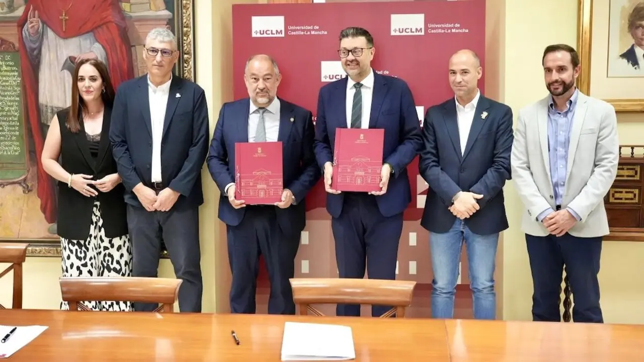 Junta y UCLM facilitarán pasarelas de estudio para alumnos universitarios y de FP