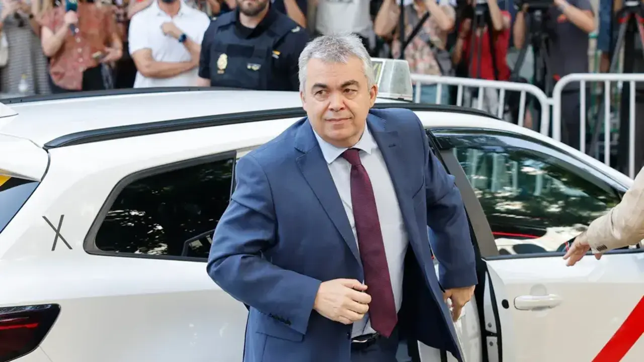 El exsecretario de Organización del PSOE y diputado nacional, Santos Cerdán, este lunes a su llegada al Tribunal Supremo para prestar declaración