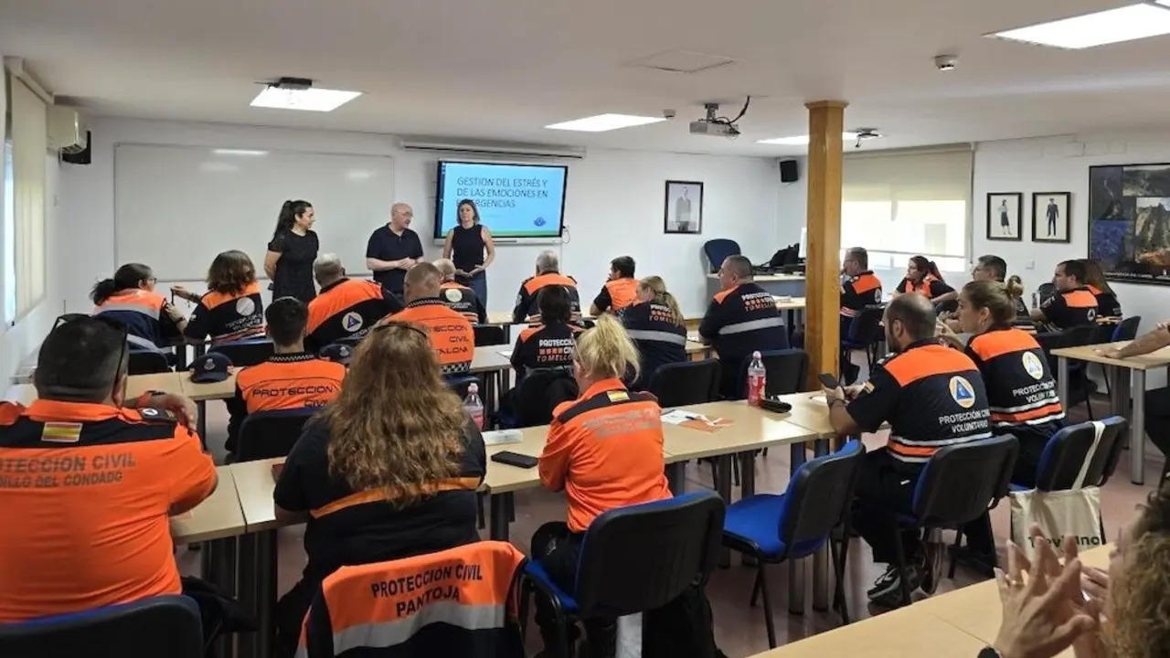 Voluntarios de Protección Civil se forman en gestión del estrés en las emergencias