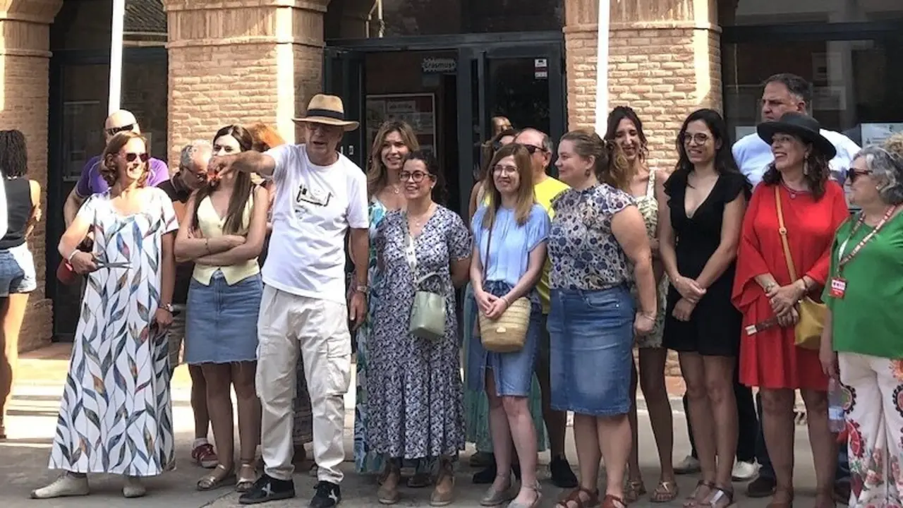 Protestan por las nuevas medidas que "merman" la calidad educativa de las Escuelas Oficiales de Idiomas (EOI)