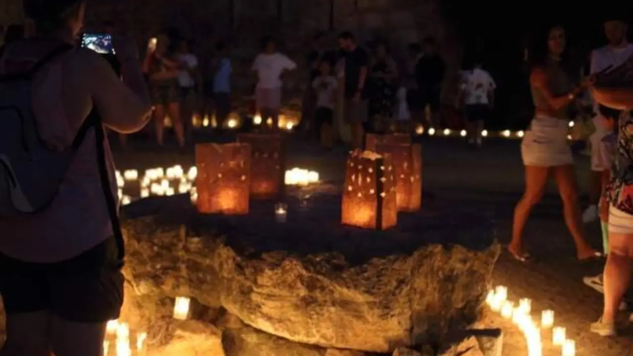 Tres personas entre la vida y la muerte al incendiarse sus vestidos en una fiesta