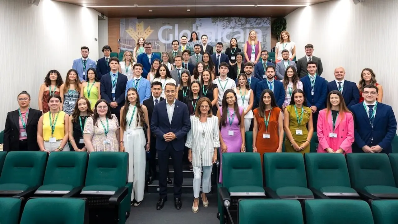 Globalcaja acoge a cien estudiantes con su programa de prácticas universitarias