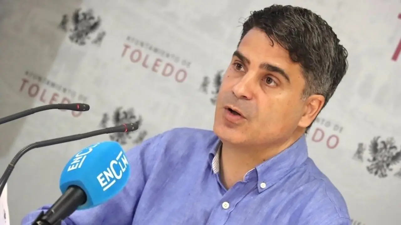 El portavoz del equipo de Gobierno del Ayuntamiento de Toledo, Juan José Alcalde, ha informado en rueda de prensa de los asuntos de la Junta de Gobierno Local