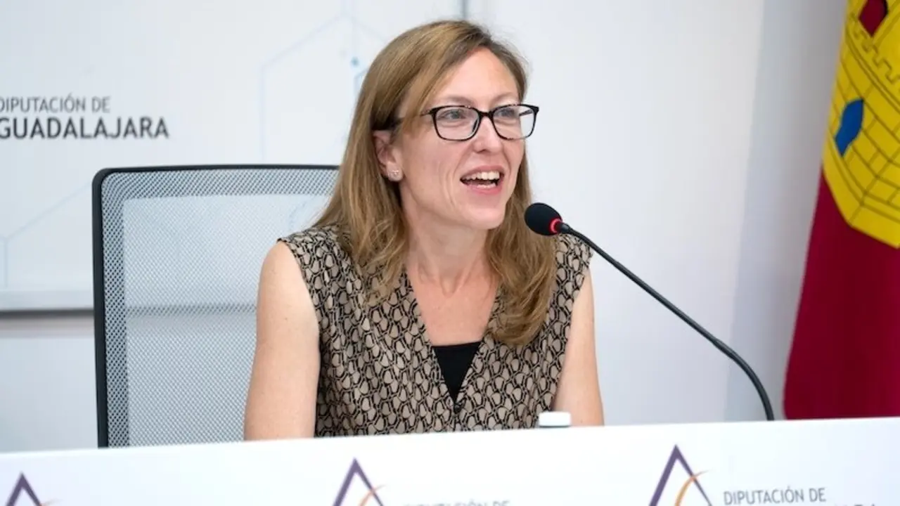 La diputada provincial de Turismo, Arantxa Pérez Gil, en rueda de prensa