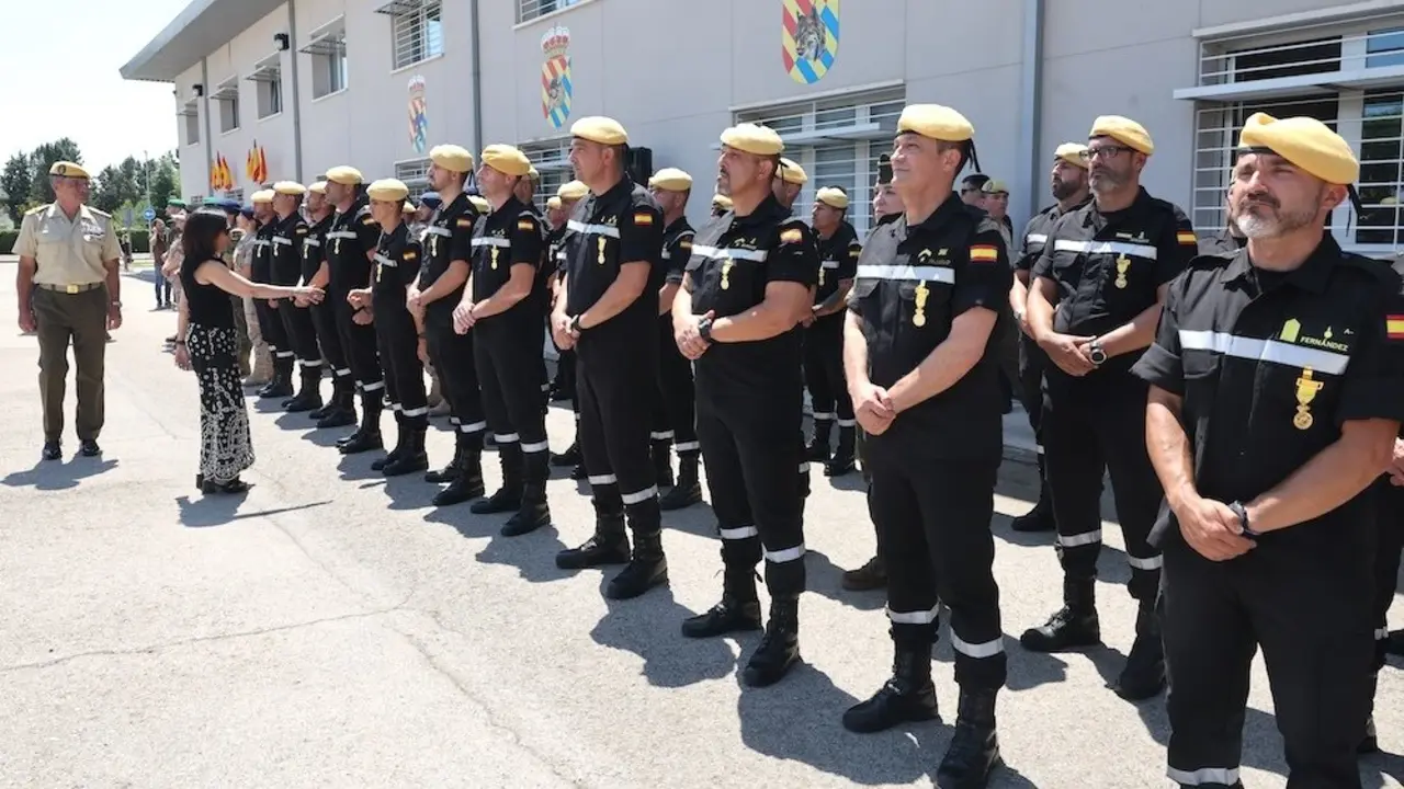 Condecorados 63 militares que pusieron "en riesgo sus vidas" para ayudar en la dana