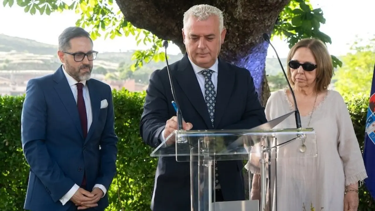 La Diputación de Guadalajara aprueba convenio para comprar casa de Manu Leguineche en Brihuega
