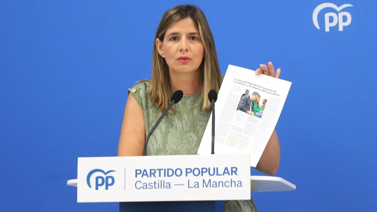 La secretaria general del PP de Castilla-La Mancha, Carolina Agudo, durante la rueda de prensa que ha ofrecido en la sede de los 'populares' en Toledo