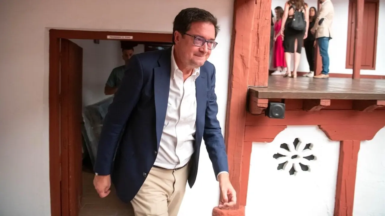 El ministro de Transformación Digital y Función Pública, Óscar López, durante la visita que ha realizado al Festival Internacional de Teatro Clásico de Almagro