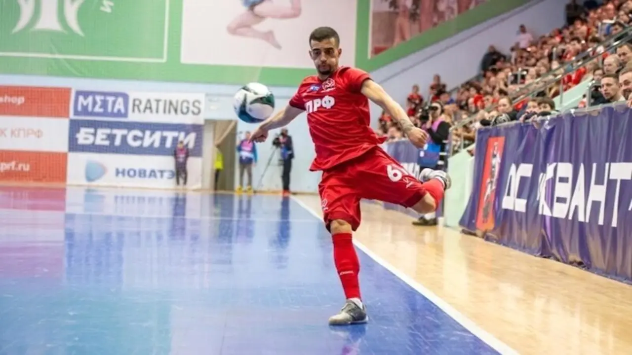 El ala zurdo brasileño Mateus Torres, nuevo jugador del Viña Albali Valdepeñas
