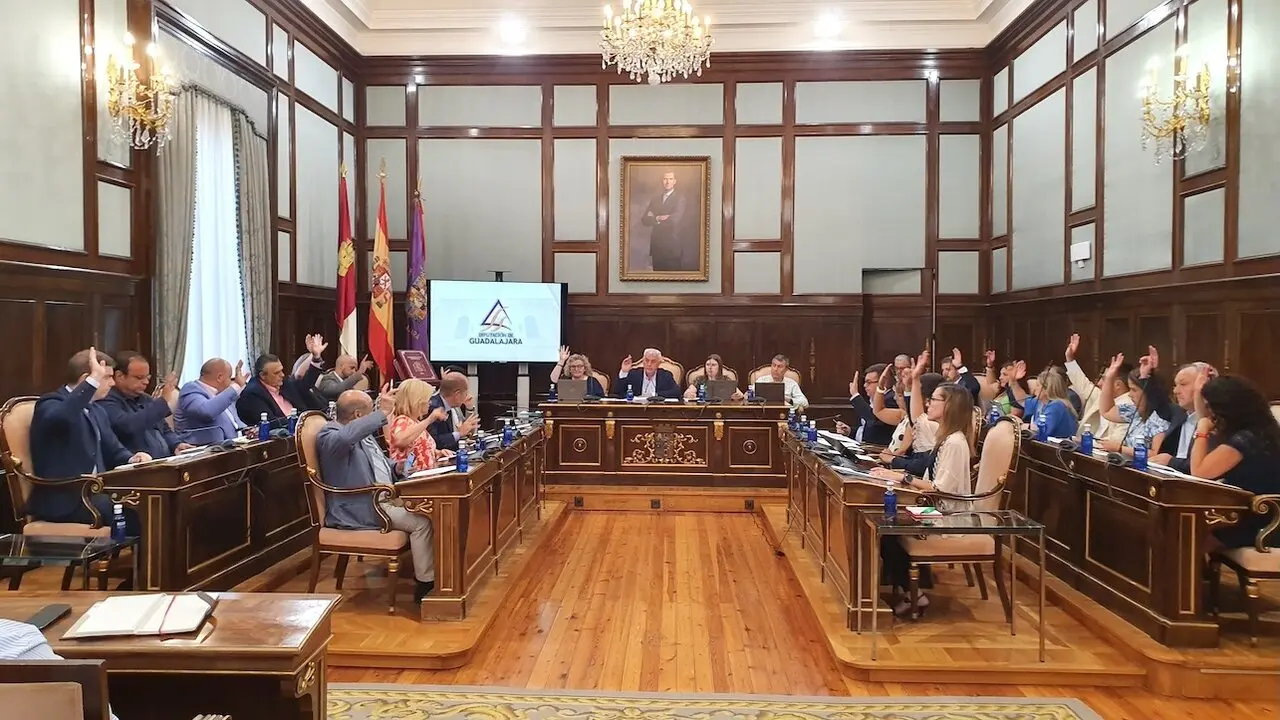 En la imagen un instante del Pleno de la Diputación de Guadalajara celebrado este viernes en el Palacio Provincial